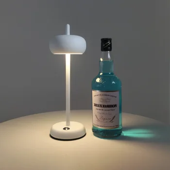 Modern Amerikai egyszerű újratölthető LED meleg fény hangulatú dekoráció éjjeli hálószoba asztali lámpa bár dekoráció asztali lámpa Kép